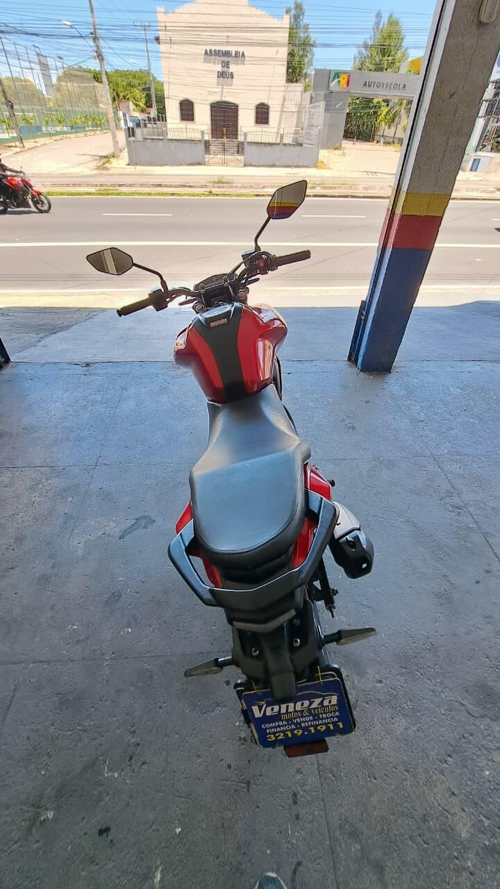 YAMAHA FZ 15 ABS POR CIMA